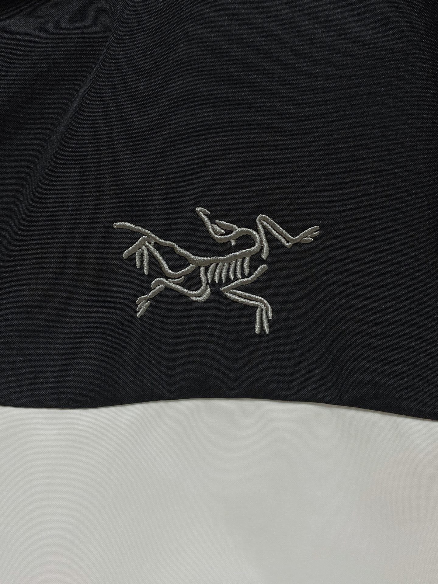 爆款高品质刺绣【始祖鸟百灵达万针刺绣】 【区别市场易脱落印花廉价版本】ARC’TERYX*始祖鸟 25s