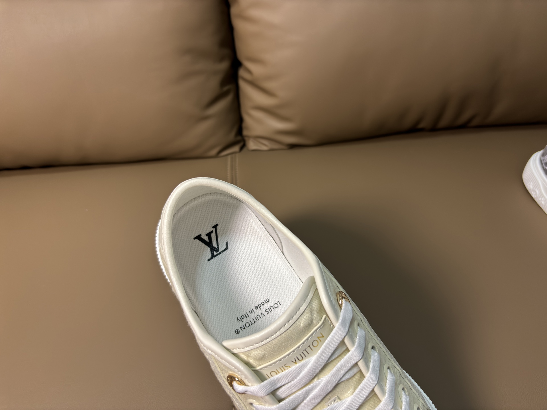 LV Style Leather Men's Shoes style reference detail image 6 from source 780752