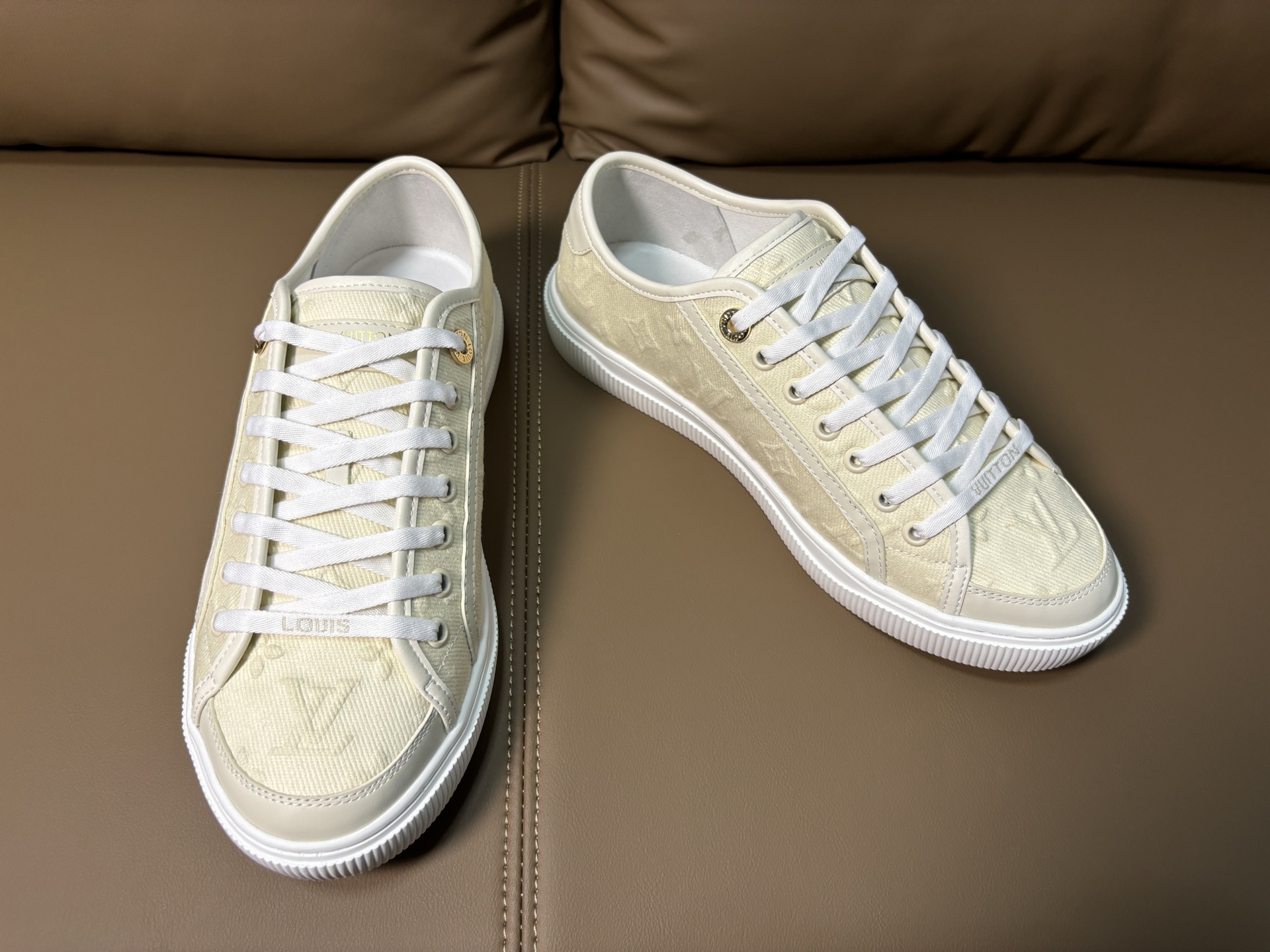 LV Style Leather Men's Shoes Lookbook Reference image 2