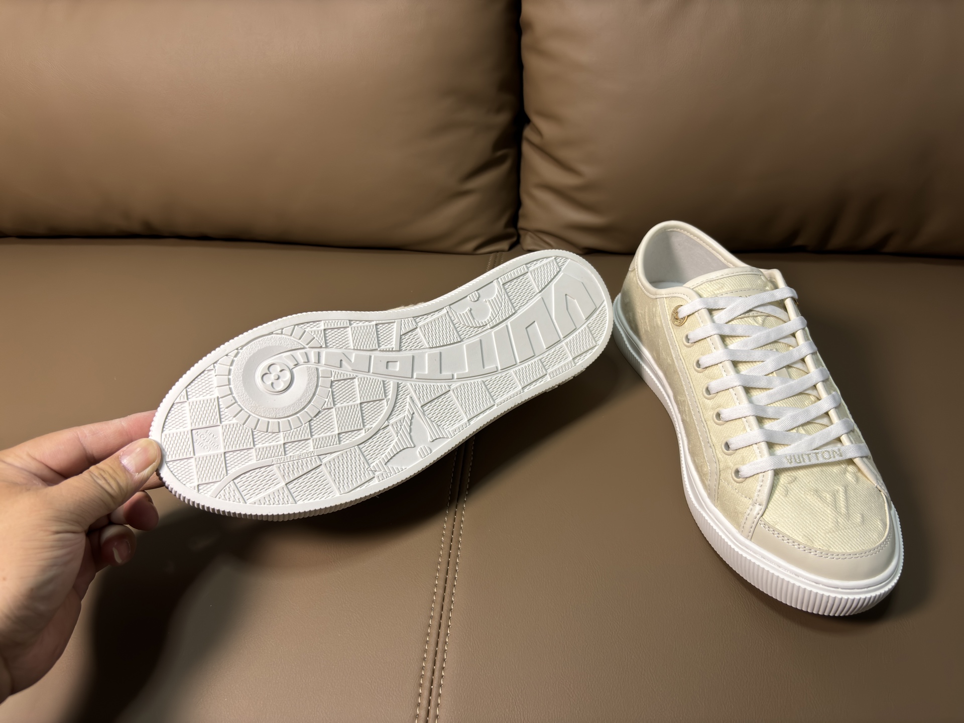 LV Style Leather Men's Shoes style reference detail image 8 from source 780752