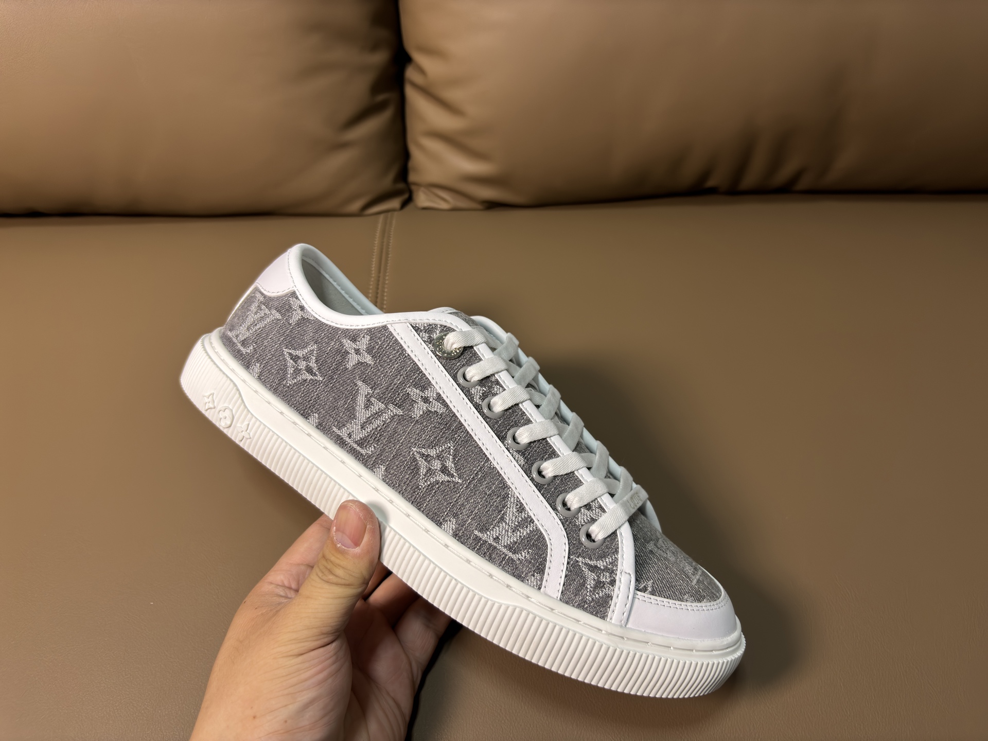 LV Style Leather Men's Shoes style reference detail image 5 from source 780757