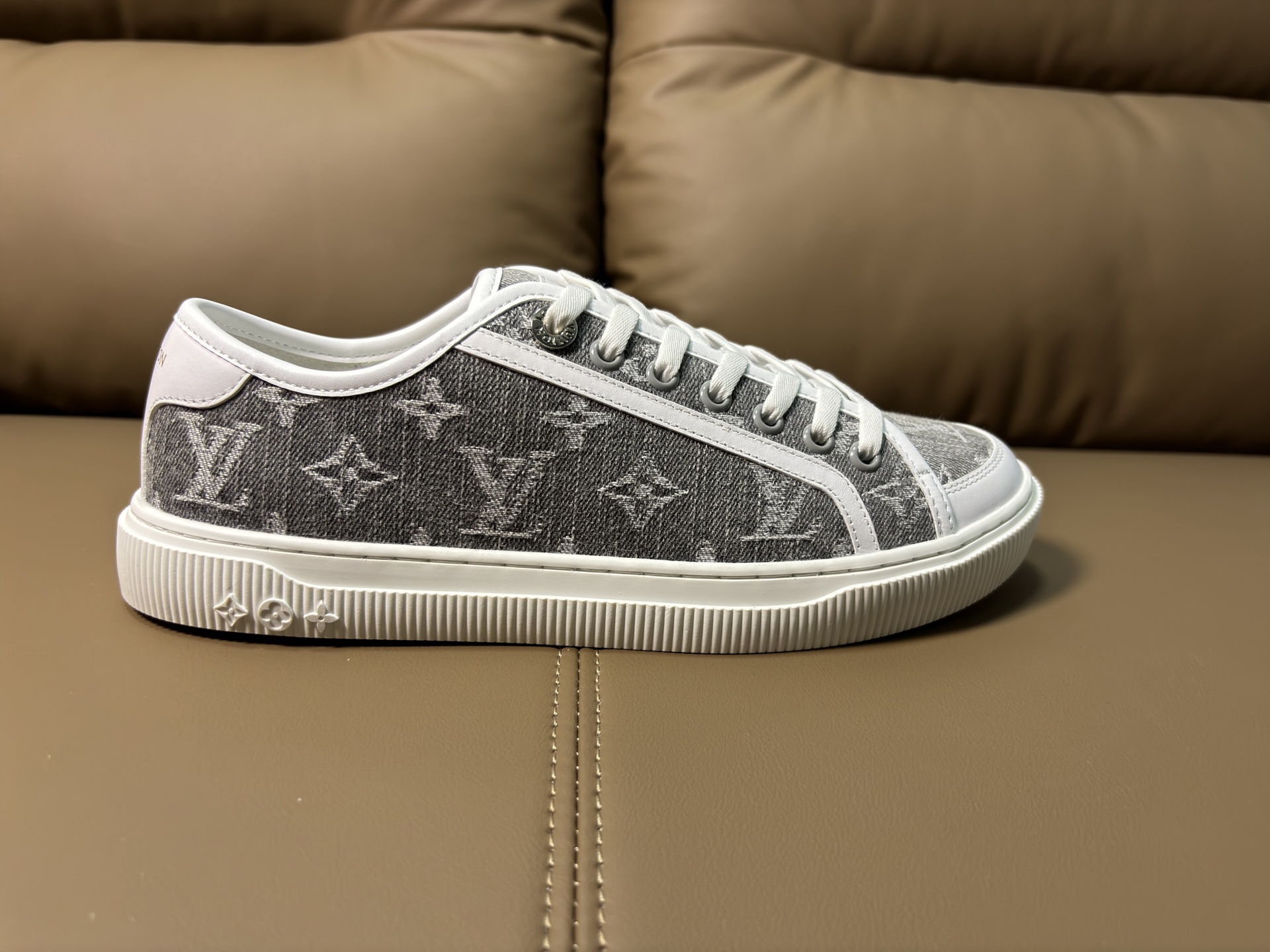 LV Style Leather Men's Shoes style reference detail image 4 from source 780757