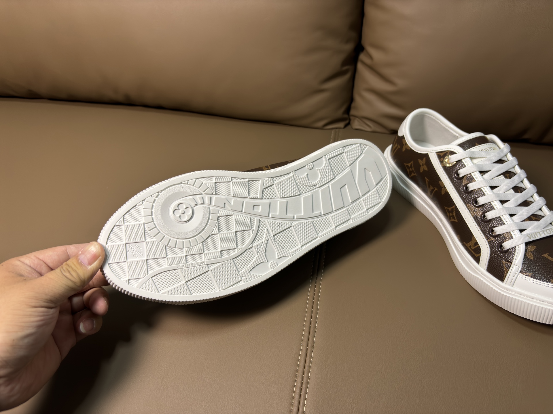 LV Style Leather Men's Shoes style reference detail image 9 from source 780754