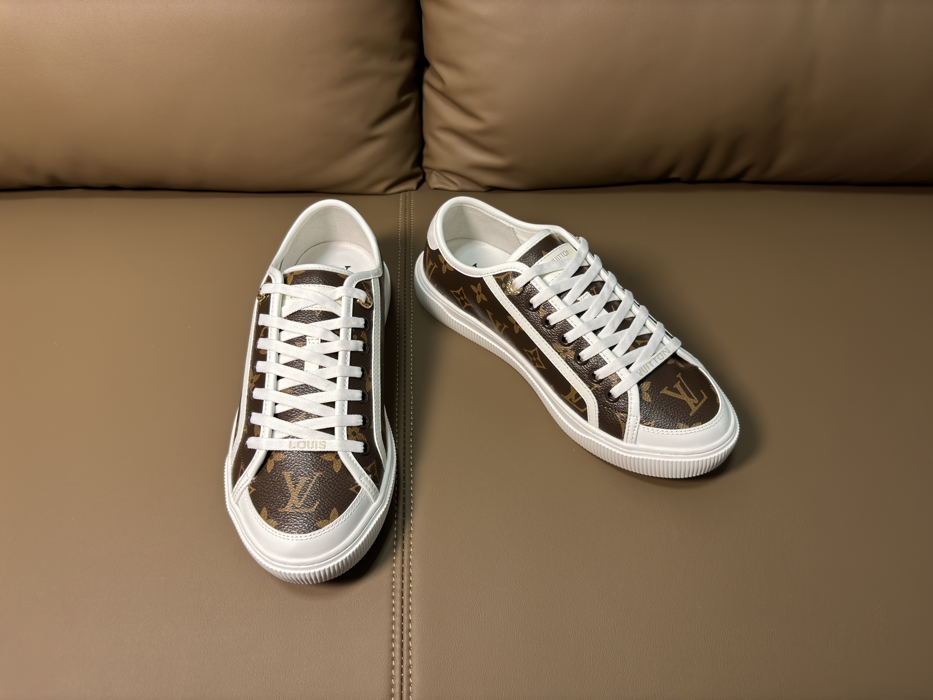 LV Style Leather Men's Shoes Lookbook Reference image 2