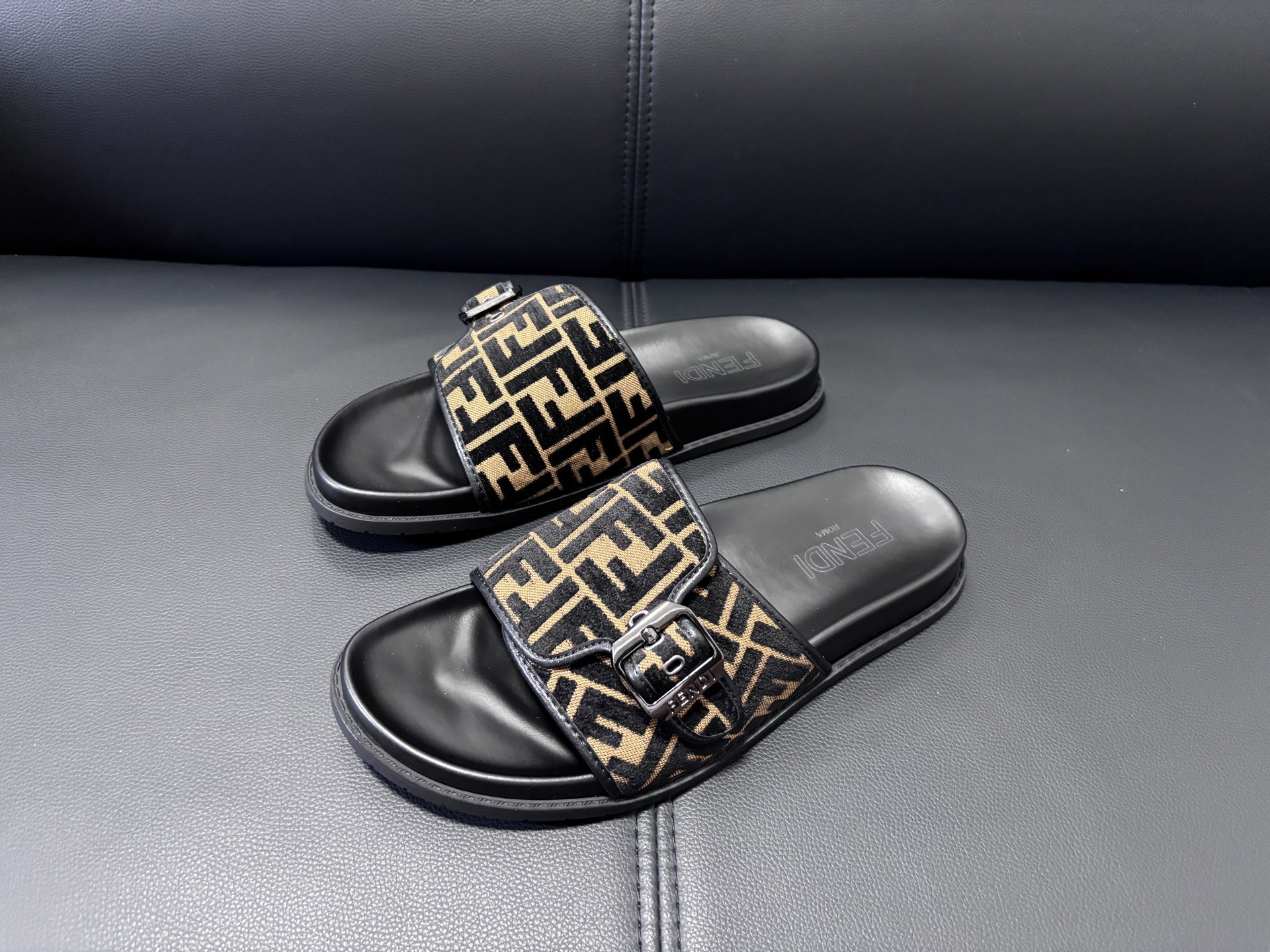 Fendi Style Men's Shoes style reference detail image 6 from source 781776