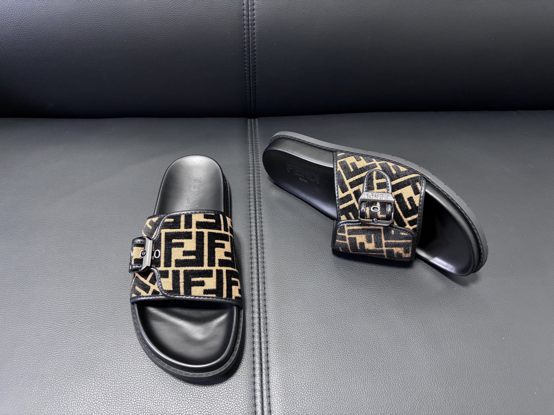 Fendi Style Men's Shoes style reference detail image 3 from source 781776