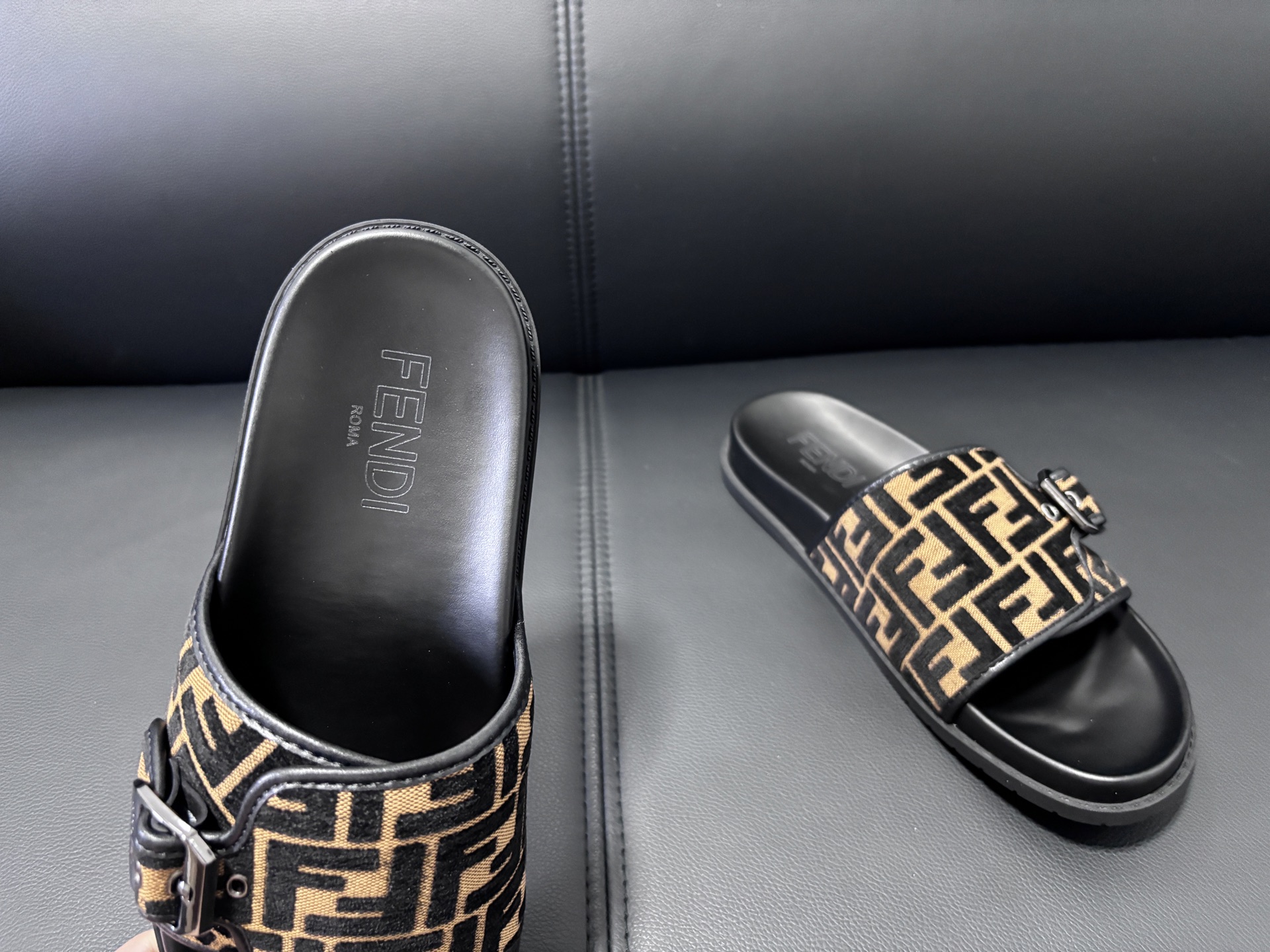 Fendi Style Men's Shoes style reference detail image 5 from source 781776
