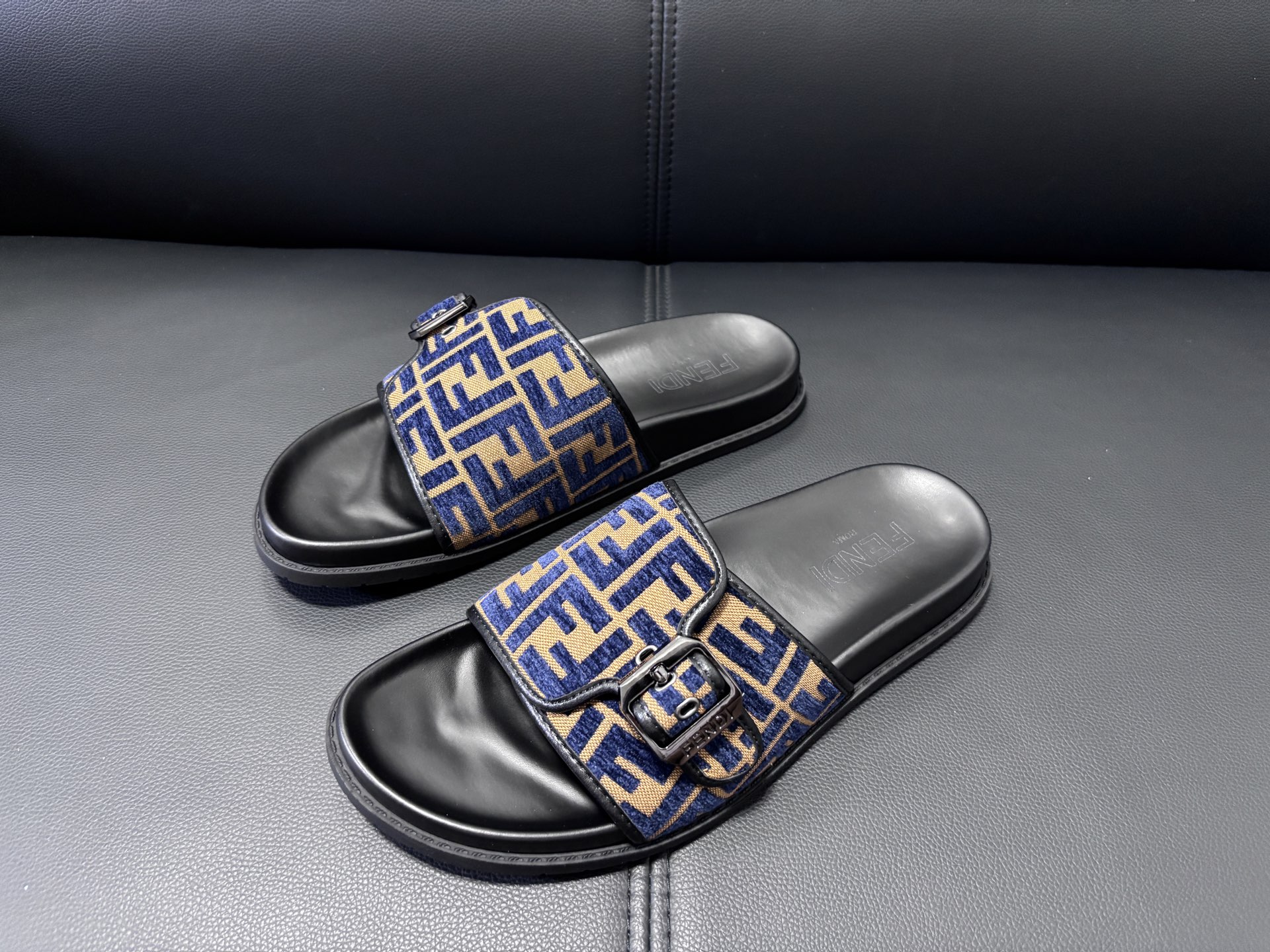 Fendi Style Men's Shoes style reference detail image 6 from source 781772
