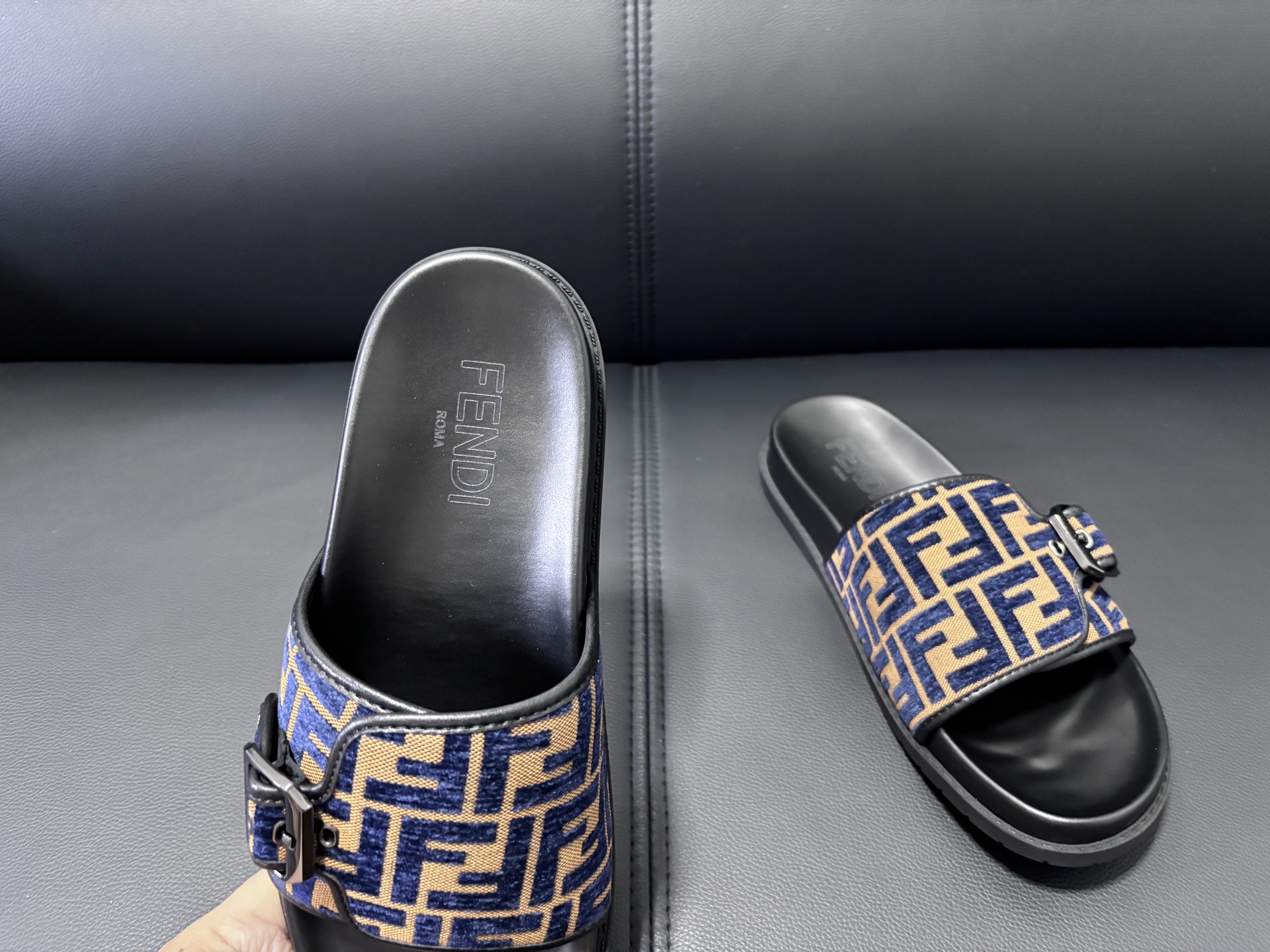 Fendi Style Men's Shoes style reference detail image 5 from source 781772