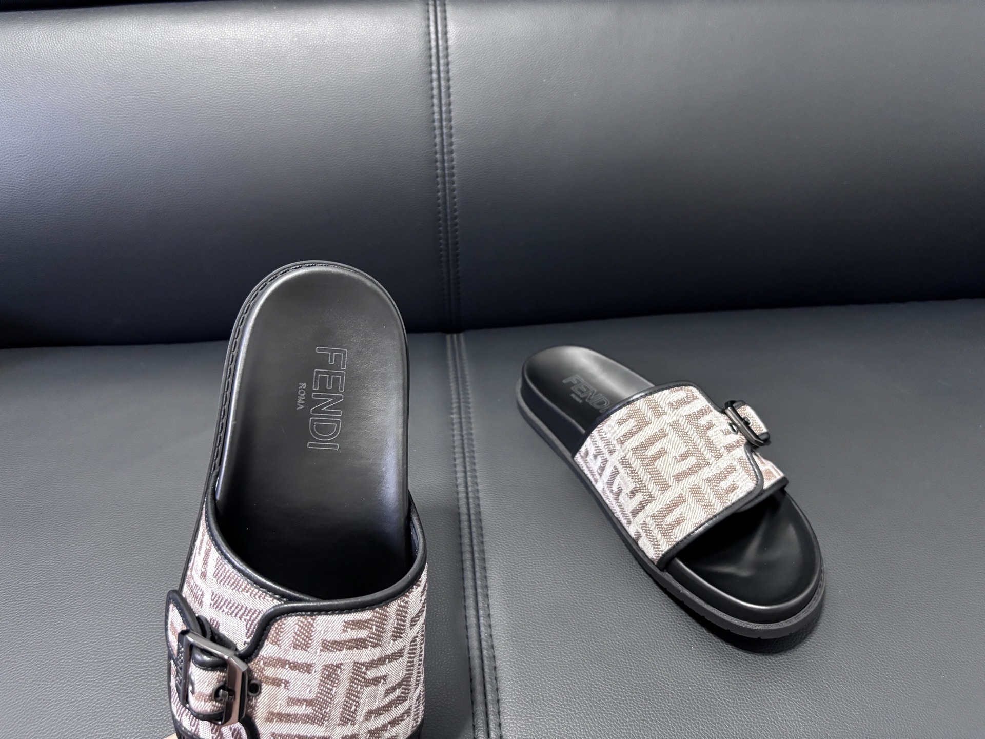 Fendi Style Men's Shoes style reference detail image 5 from source 781778