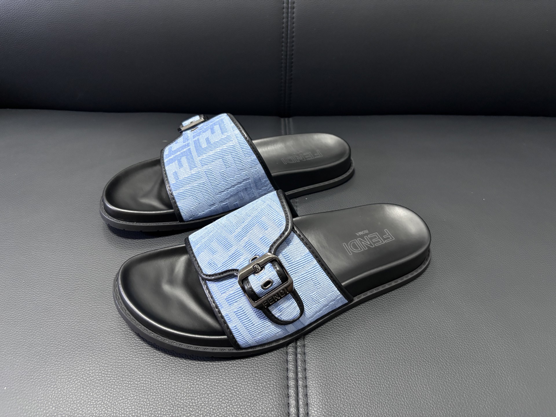 Fendi Style Men's Shoes style reference detail image 6 from source 781809