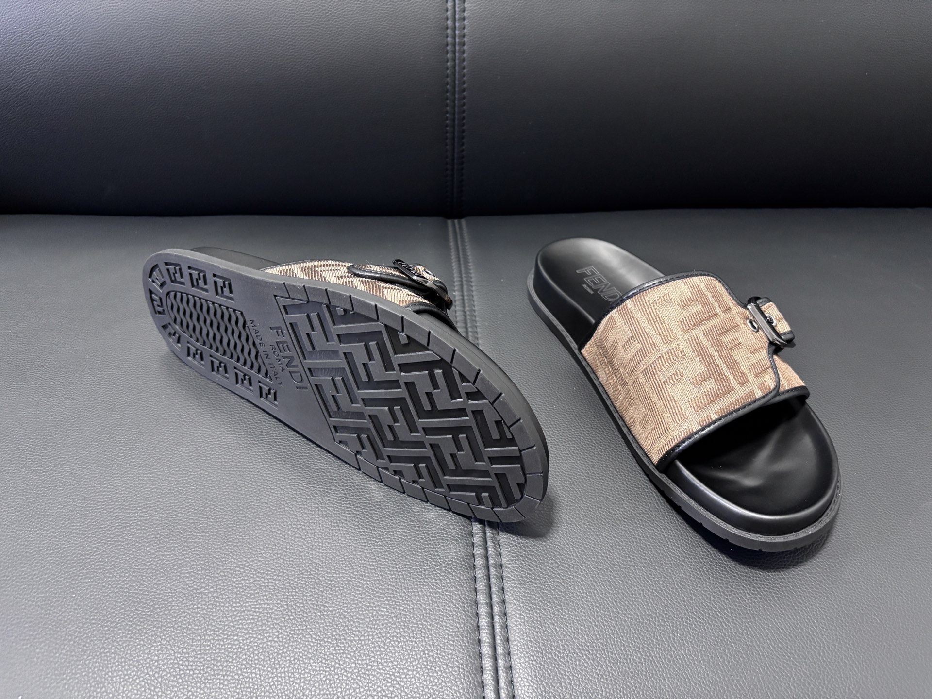 Fendi Style Men's Shoes style reference detail image 4 from source 781777