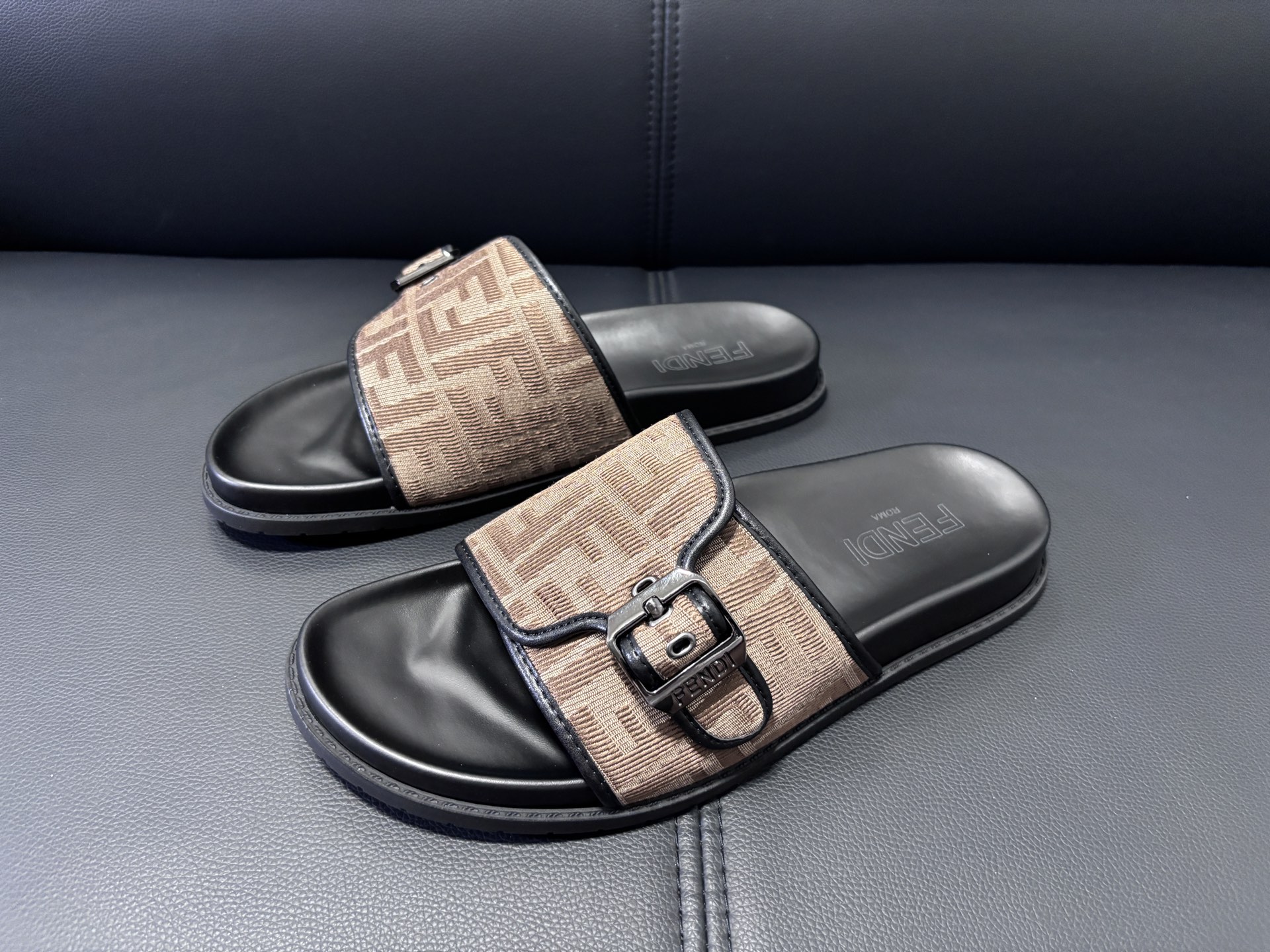 Fendi Style Men's Shoes style reference detail image 6 from source 781777