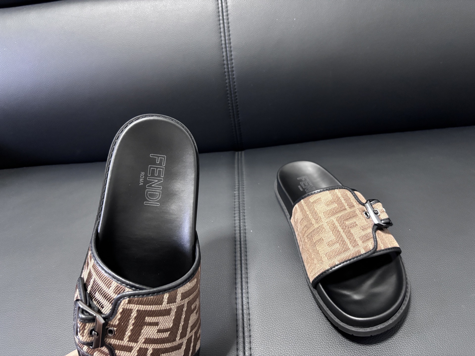 Fendi Style Men's Shoes style reference detail image 5 from source 781777