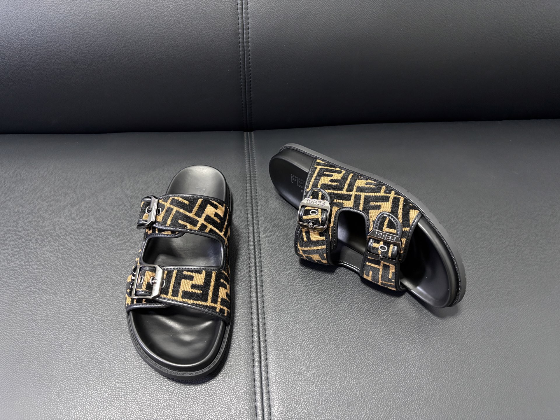Fendi Style Men's Shoes style reference detail image 3 from source 781769