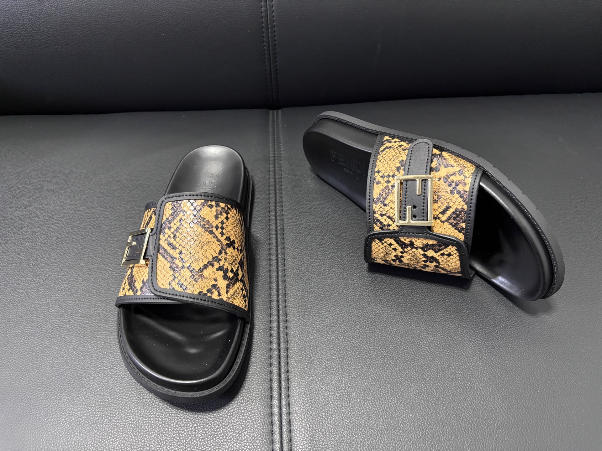 Fendi Style Men's Shoes style reference detail image 3 from source 781775