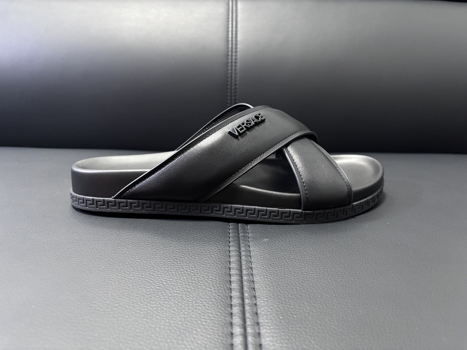Versace Style Leather Men's Shoes style reference detail image 1 from source 781475