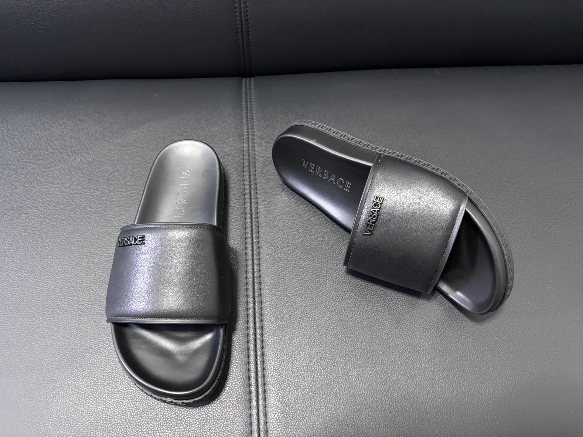 Versace Style Leather Men's Shoes style reference detail image 3 from source 781474