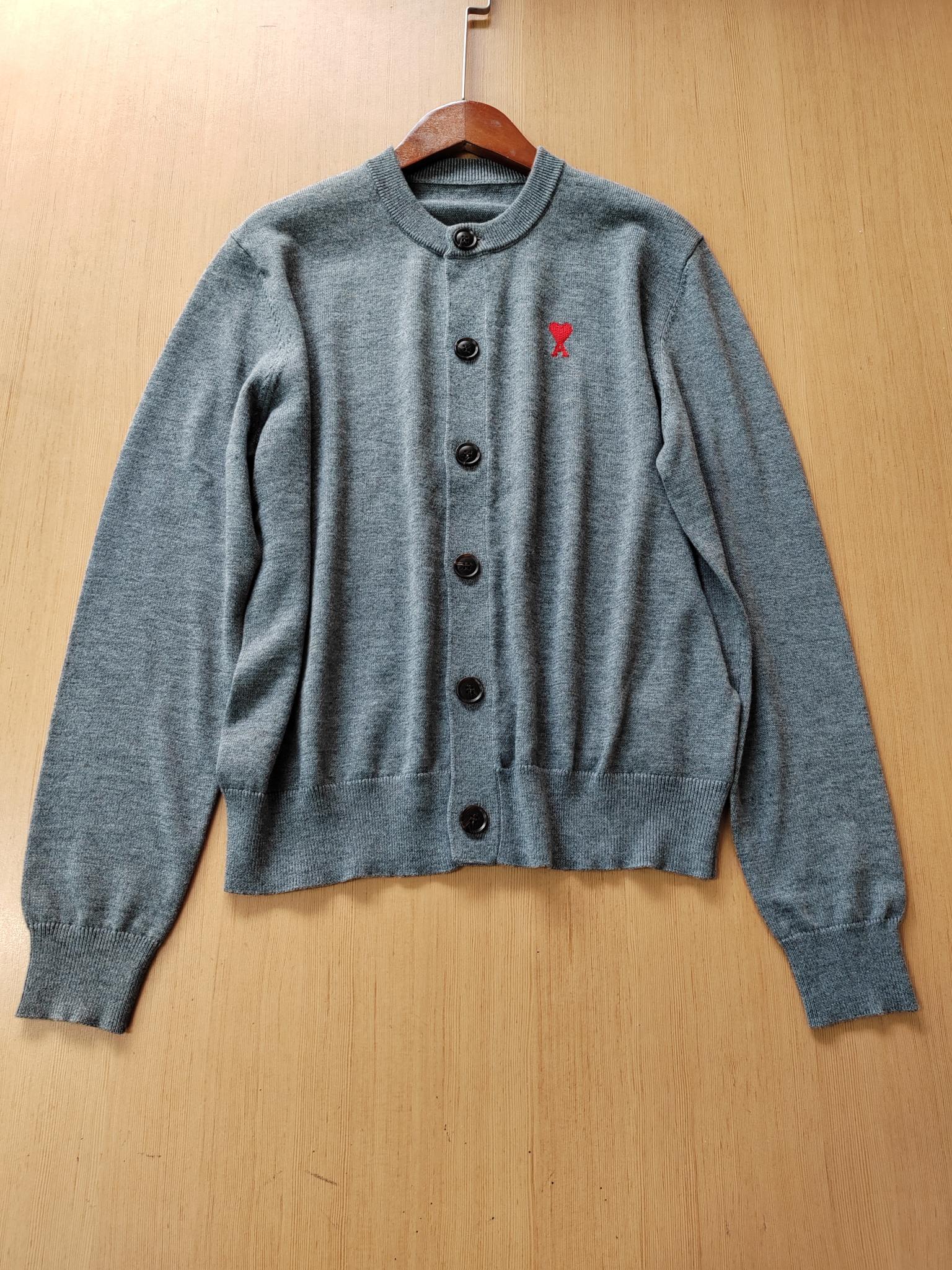 “P396 AMI BLACK EMBROIDERED ADC MELINAU FLIRTS, LOVED KNIFE.” - 图片 2