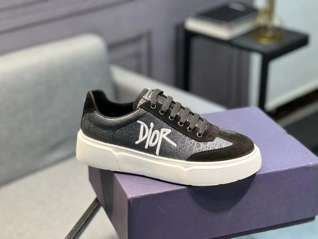 precio real actualizado silueta de moda Dior destaca la textura pesada. ¡Elaboradas en piel de vacun