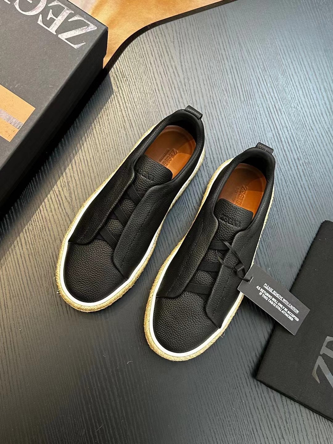 Real $ Zegna Casual Sneakers Confeccionadas en piel de vacuno flexible y ante, estas deportivas baja