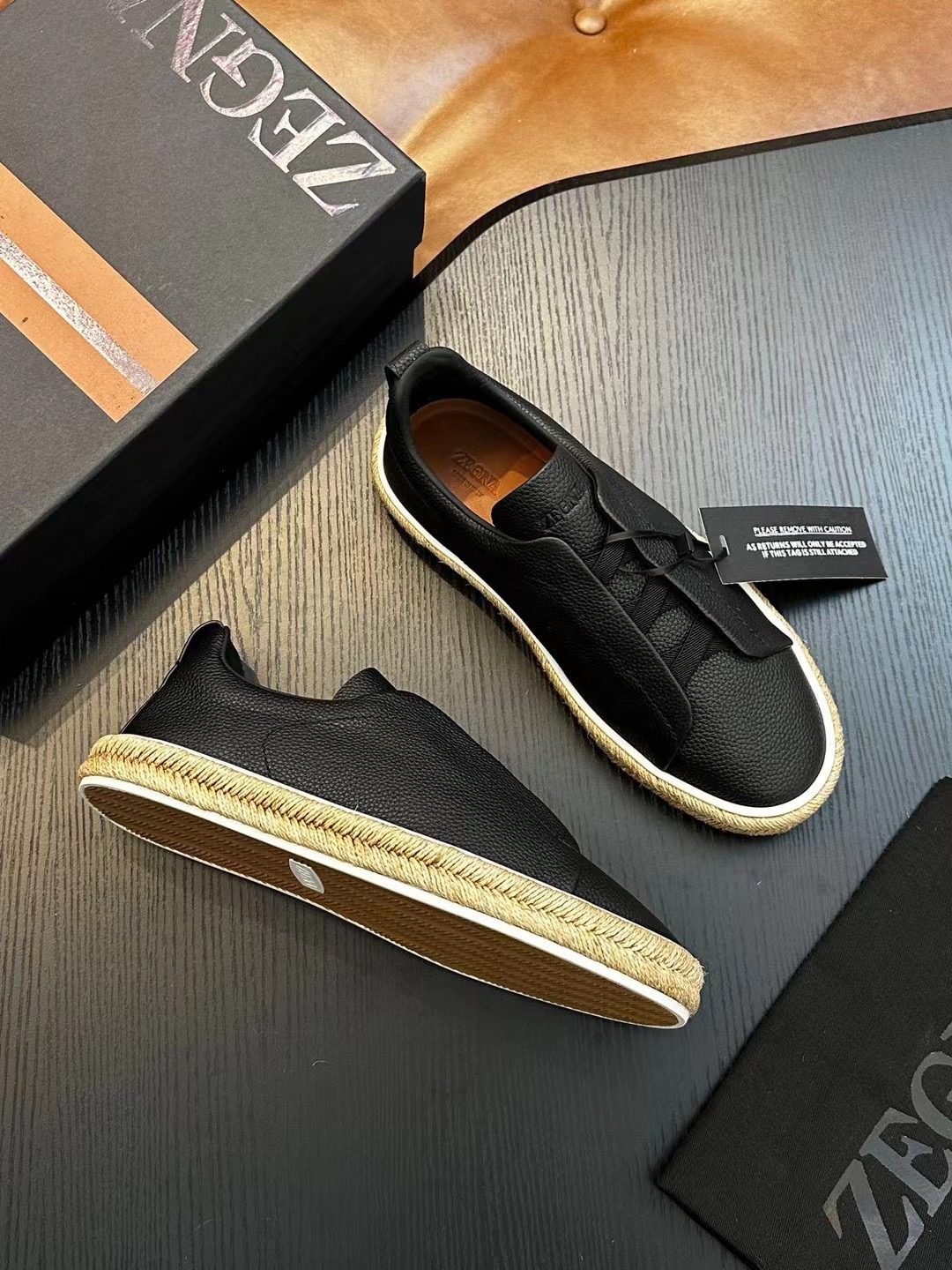 Real $ Zegna Casual Sneakers Confeccionadas en piel de vacuno flexible y ante, estas deportivas baja