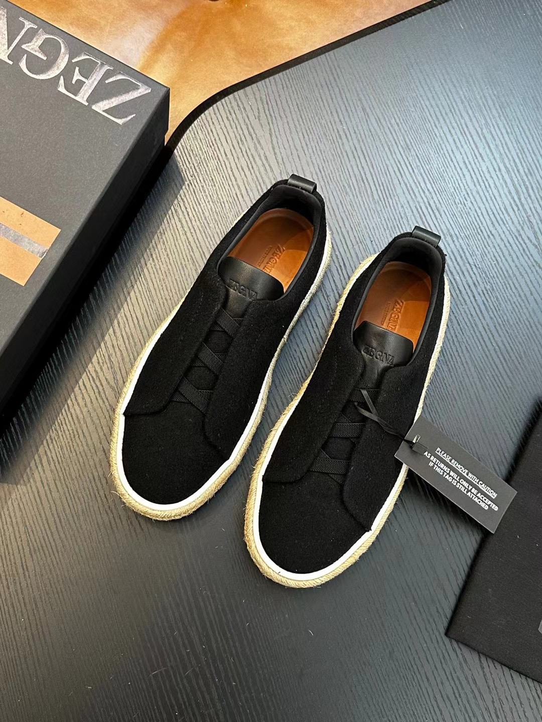 Real $ Zegna Casual Sneakers Confeccionadas en piel de vacuno flexible y ante, estas deportivas baja