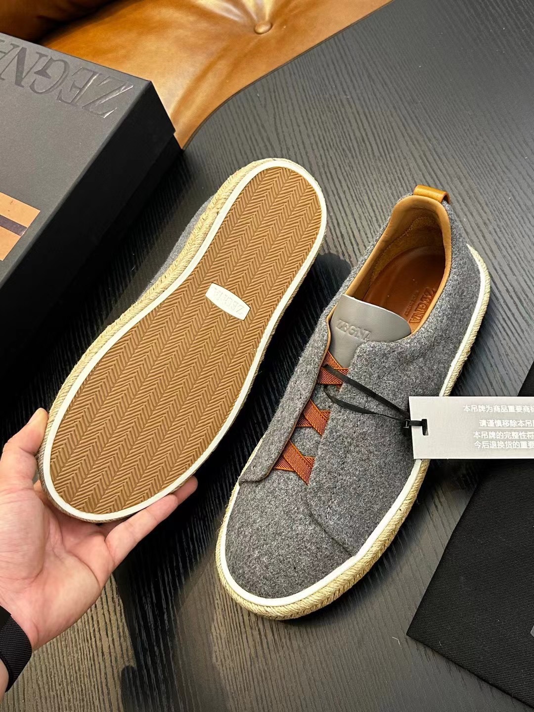 Real $ Zegna Casual Sneakers Confeccionadas en piel de vacuno flexible y ante, estas deportivas baja