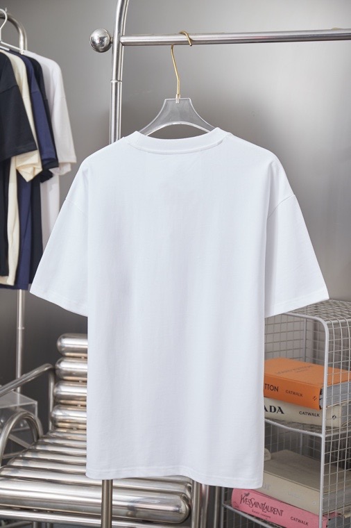 Prada 普拉达 PRADA 26SS早春新款 胸口口袋五金短袖