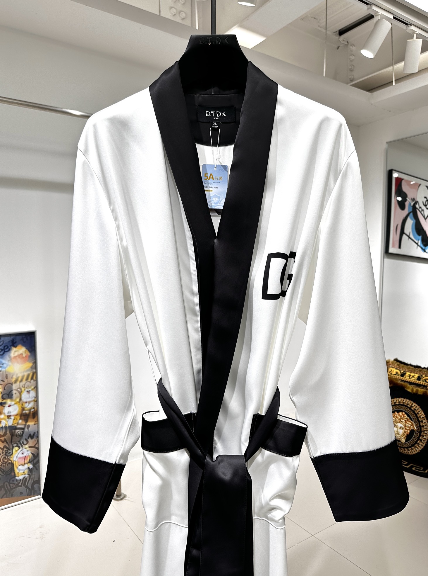 Gabbana Silk Bathrobe - Comprehensive 2