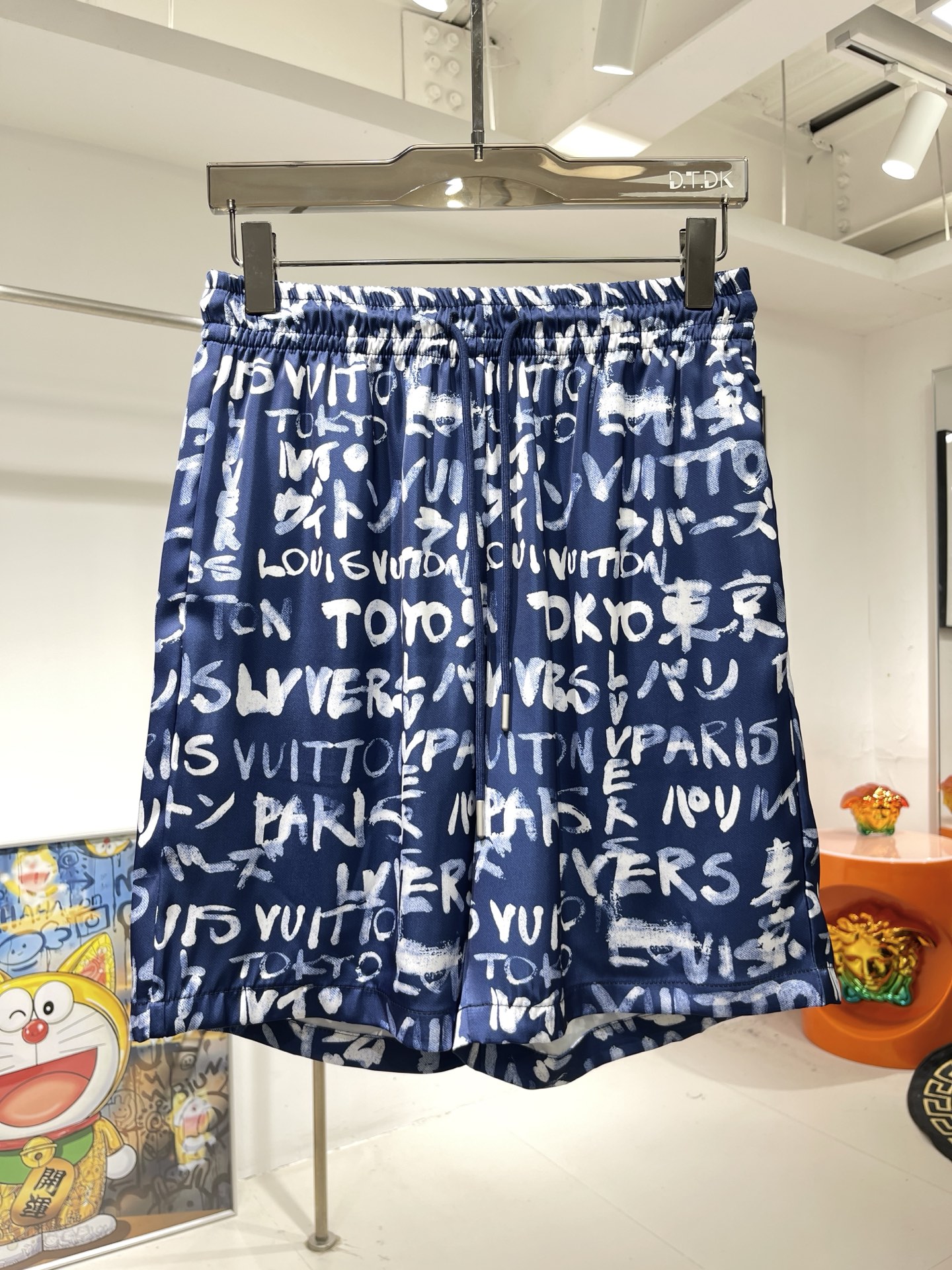 Tokyo Limited Edition Silk Shirt Set with Graffiti Print 7 i1747383348683 799 0 5