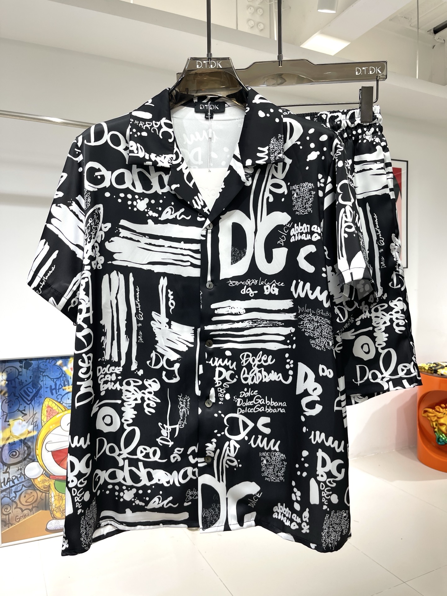 Conjunto de Camisa y Pantalón Dolce&Gabbana con Estampado Gráfico