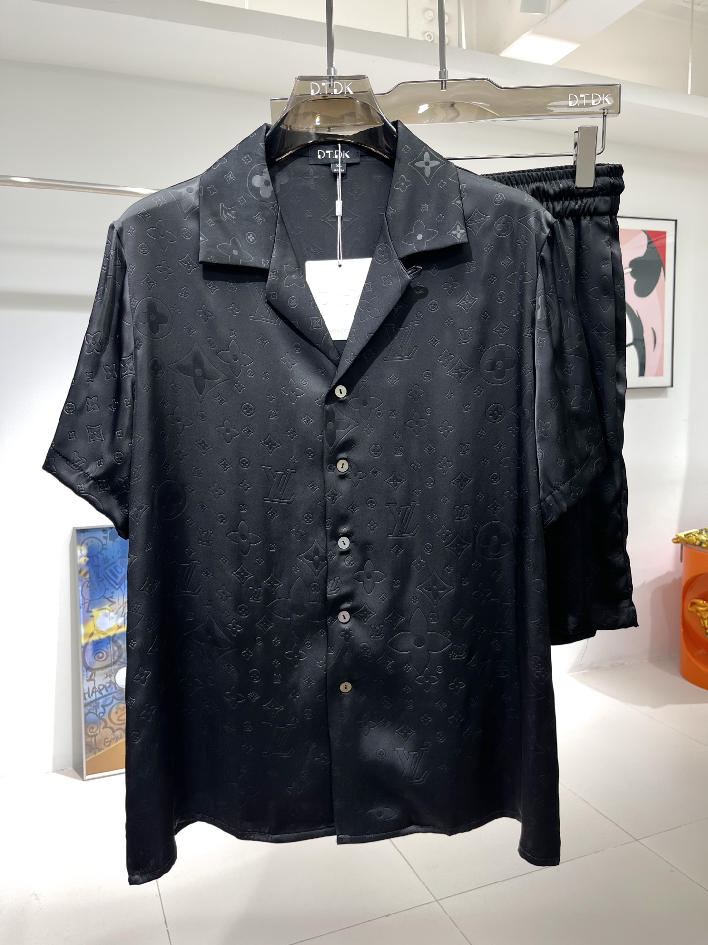 Embossed 1V Logo Rose Satin Shirt Set - Plant Fiber Fabric, Smooth and Skin-Friendly 2 i1749872812120 4759 0 0