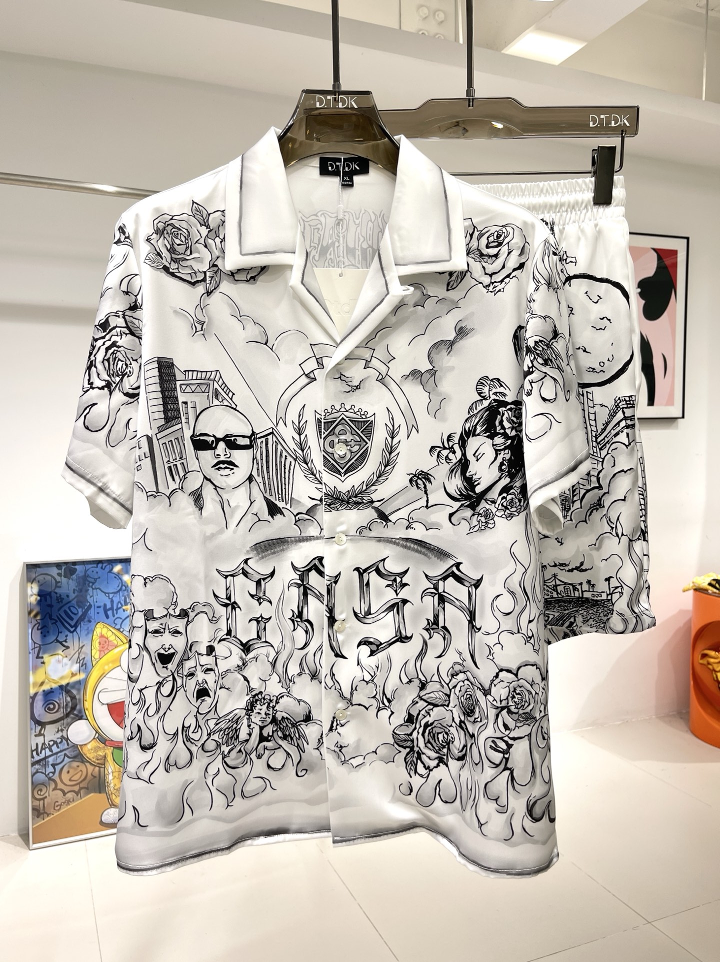 NO:595940,New style shirt suit Casablanca rose satin shirt suit Plant fiber fabric Exclusive customization Smooth and skin-friendly Great drape True fit Loose fit Size M-3XL Maximum wear 260 pounds, shirts, alexander wang19860909衬衫套装新款 卡萨布兰卡 玫瑰贡缎衬衫套装 植物纤维面料 独家定制 手感顺滑亲肤 垂感绝佳 真确版型 宽松版型 码数M-3XL 最大穿260斤,,shirts,alexander wang,Men's clothing