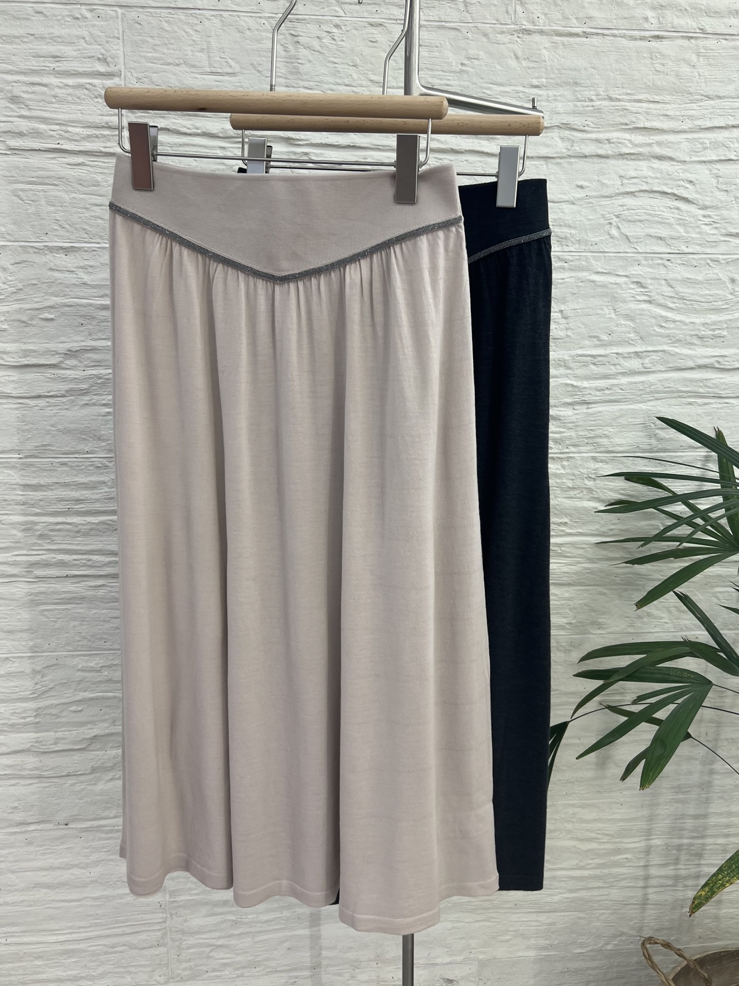 Elegant Wool Blend A-Line Midi Skirt - Versatile Colors & Comfortable Fit 9 i1752649358079 7996 0 7