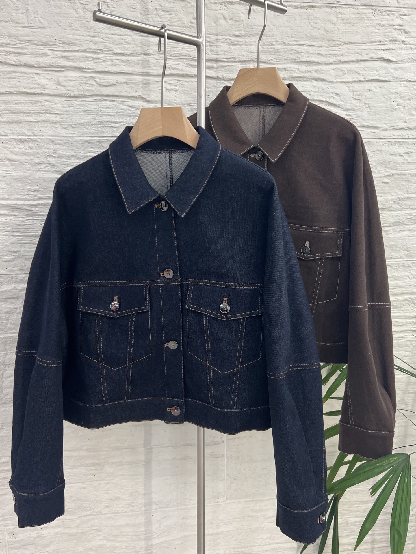 Chaqueta vaquera de algodón BC 2025, estilo moderno y versátil disponible en S, M, L