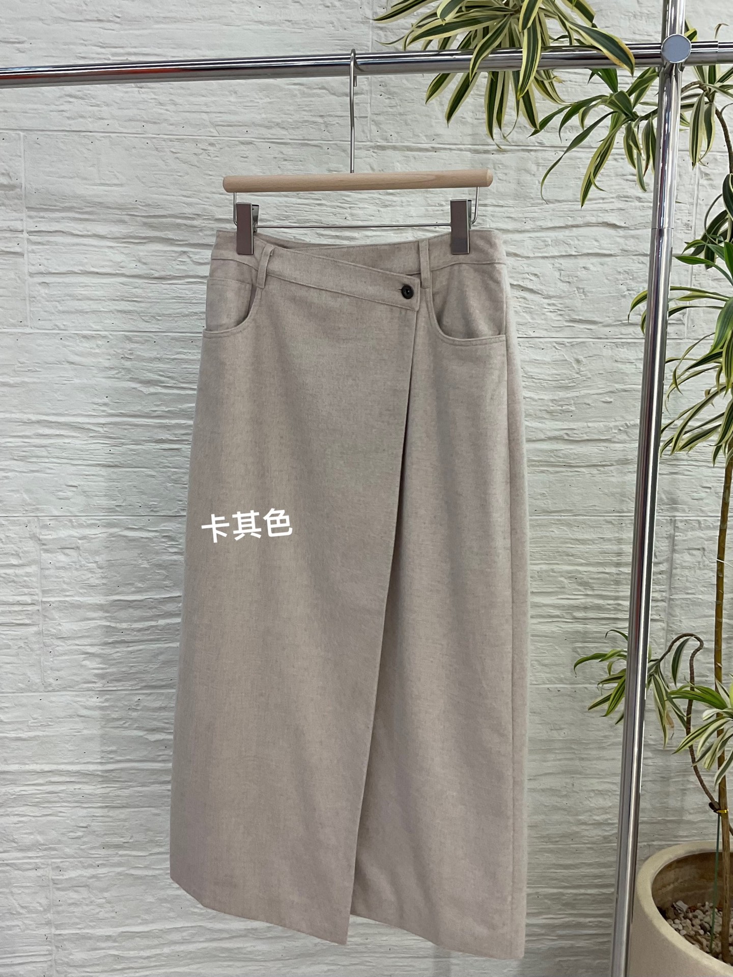 Elegant High-Waisted Wool Blend Midi Skirt - Timeless Style in Khaki 2 i1755674210545 8565 0 0