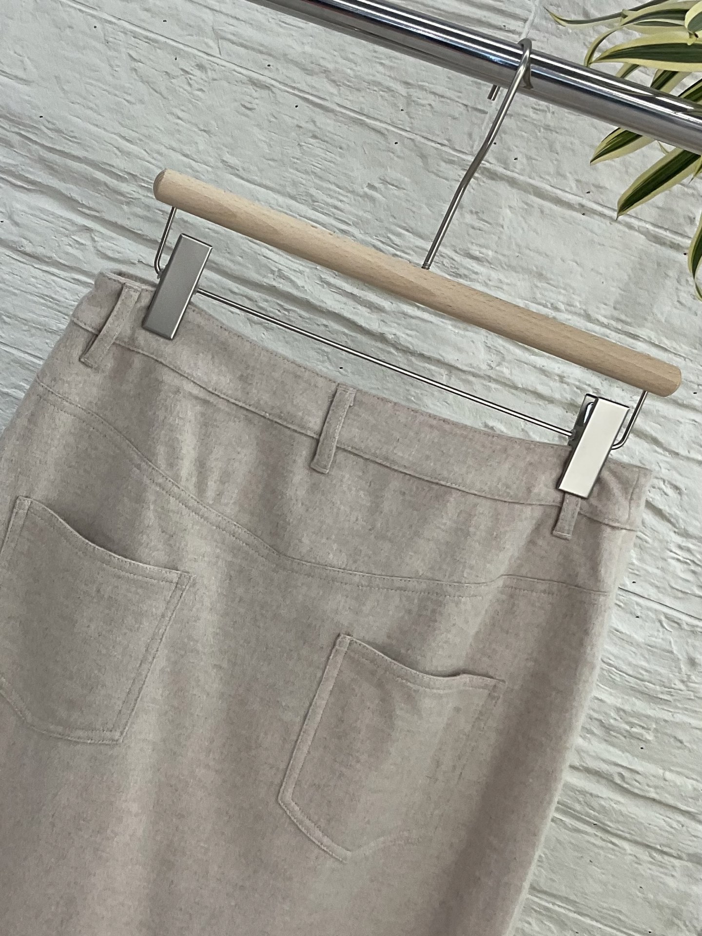 Elegant High-Waisted Wool Blend Midi Skirt - Timeless Style in Khaki 4 i1755674210545 8579 0 2