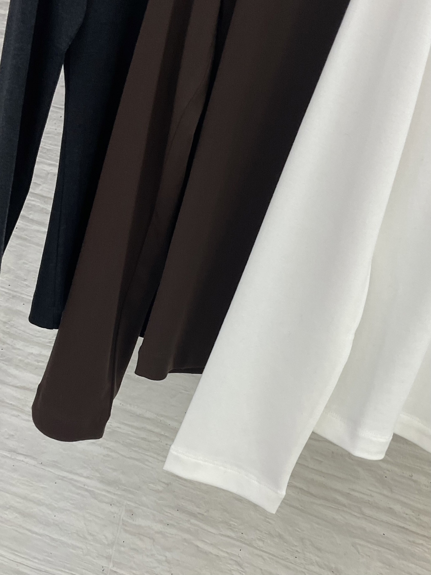 Elegant Women's Lyocell Long Sleeve Mock Neck T-Shirt with Pocket Detail 6 i1755952896732 3158 0 4