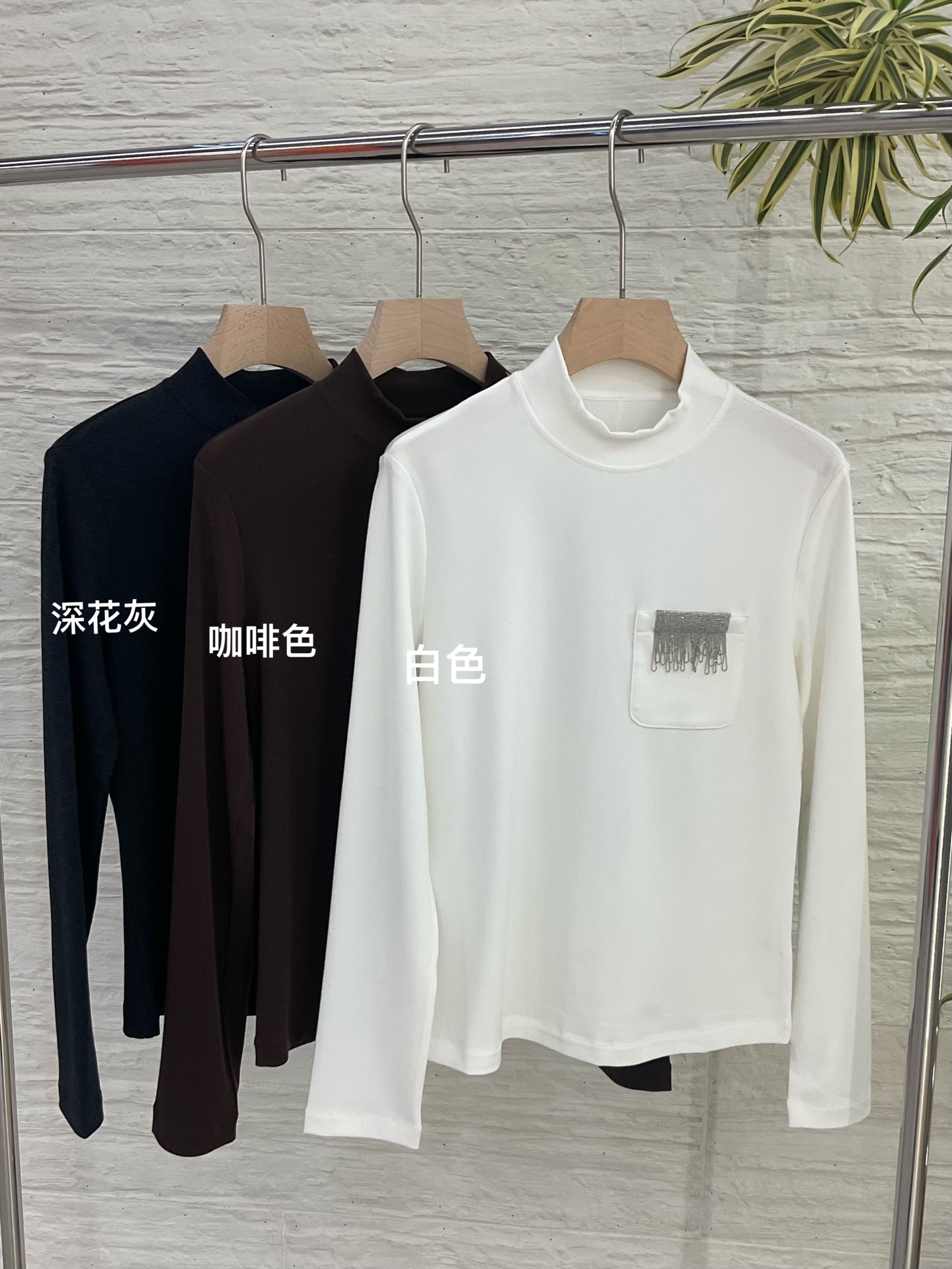 Elegant Women's Lyocell Long Sleeve Mock Neck T-Shirt with Pocket Detail 2 i1755952897909 5676 0 0
