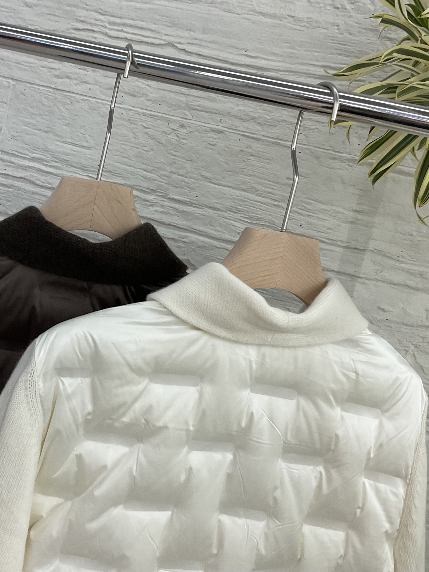 Elegant Women's Cashmere and Down Cardigan with Shawl Collar - White & Brown 7 i1756198228925 742 0 5
