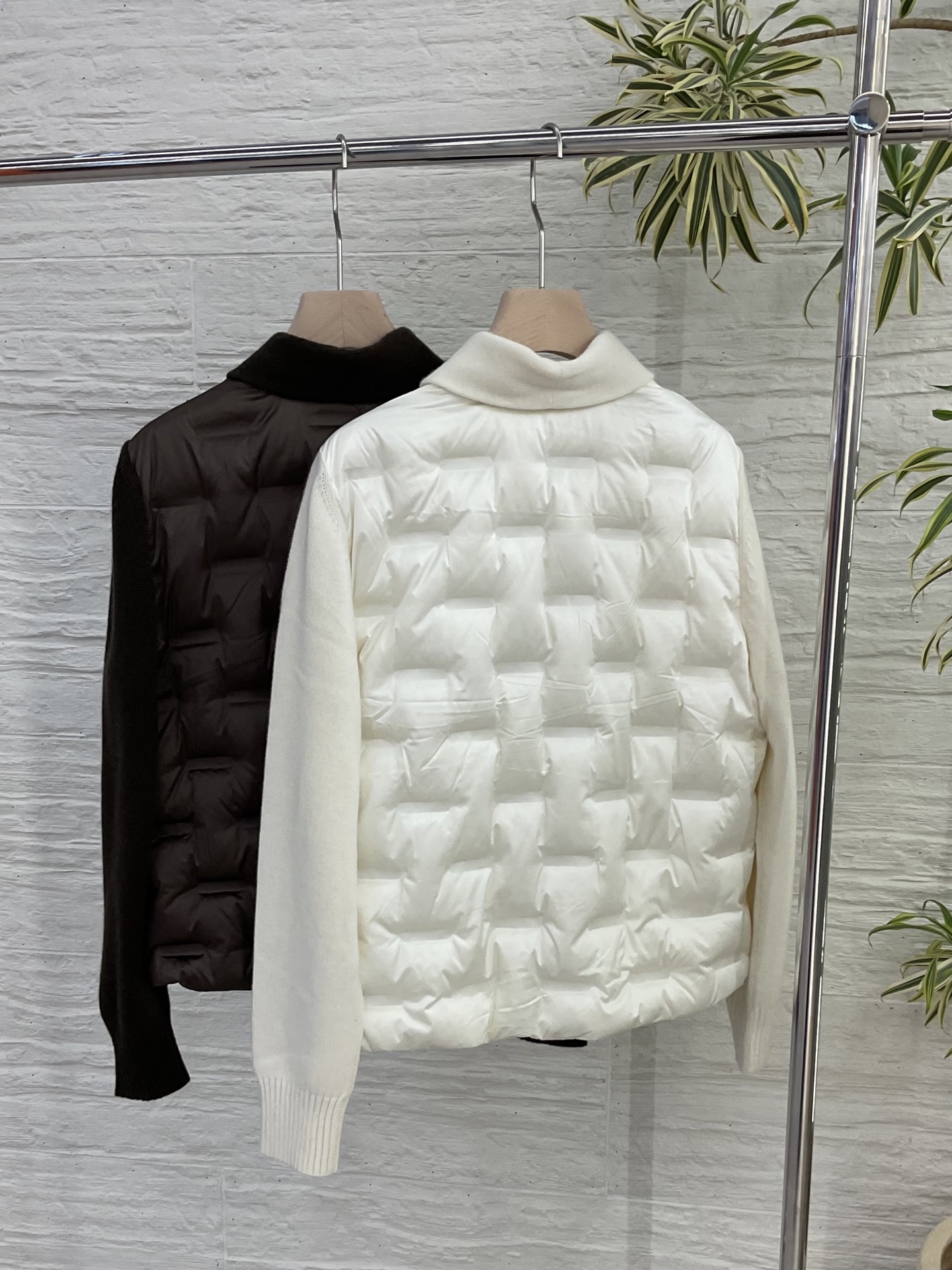 Elegant Women's Cashmere and Down Cardigan with Shawl Collar - White & Brown 5 i1756198228996 348 0 3