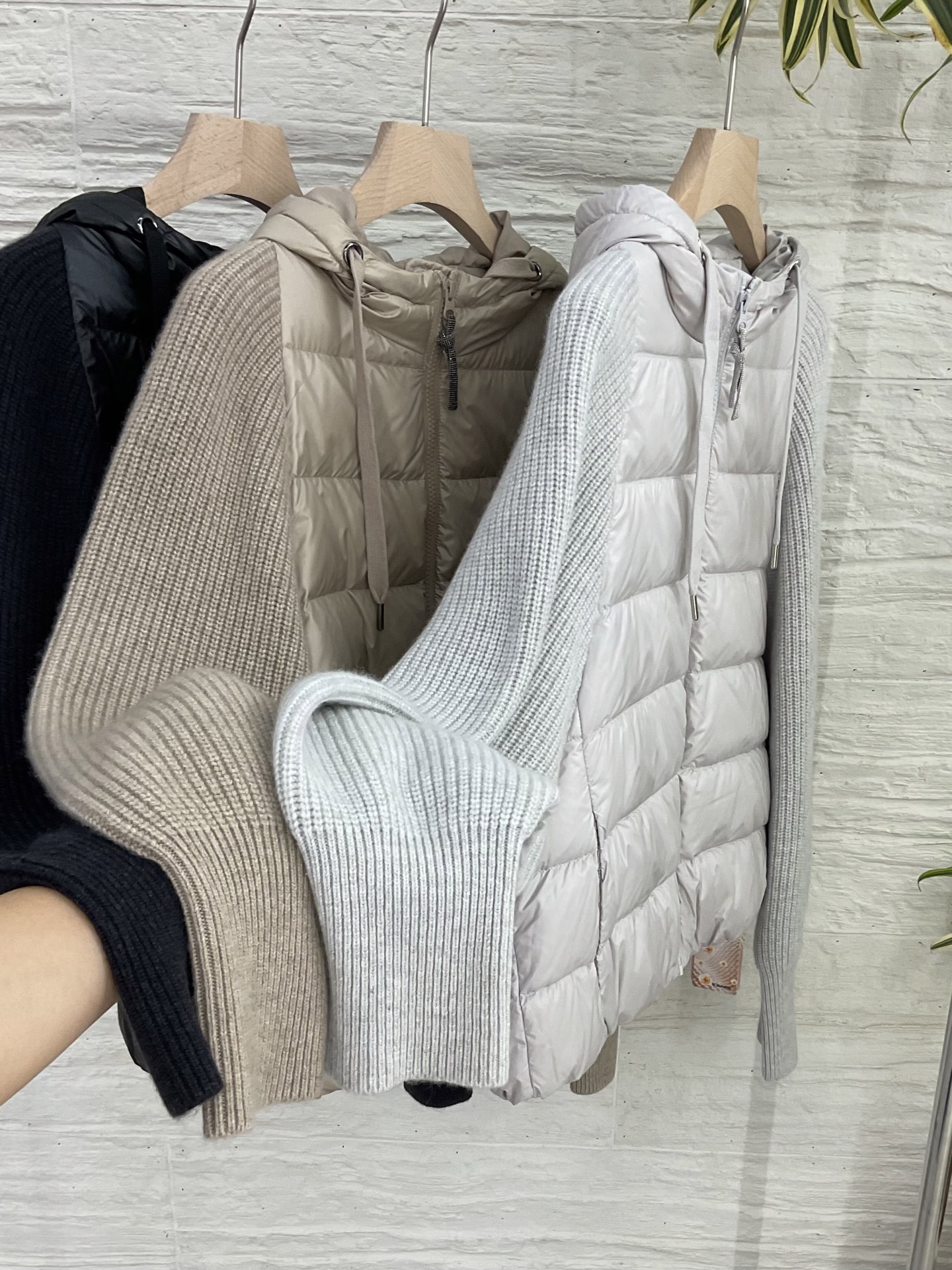 Women's Hooded Down Jacket with Cashmere Sleeves - Graphite Gray, Light Gray 7 i1756381911128 8337 0 5