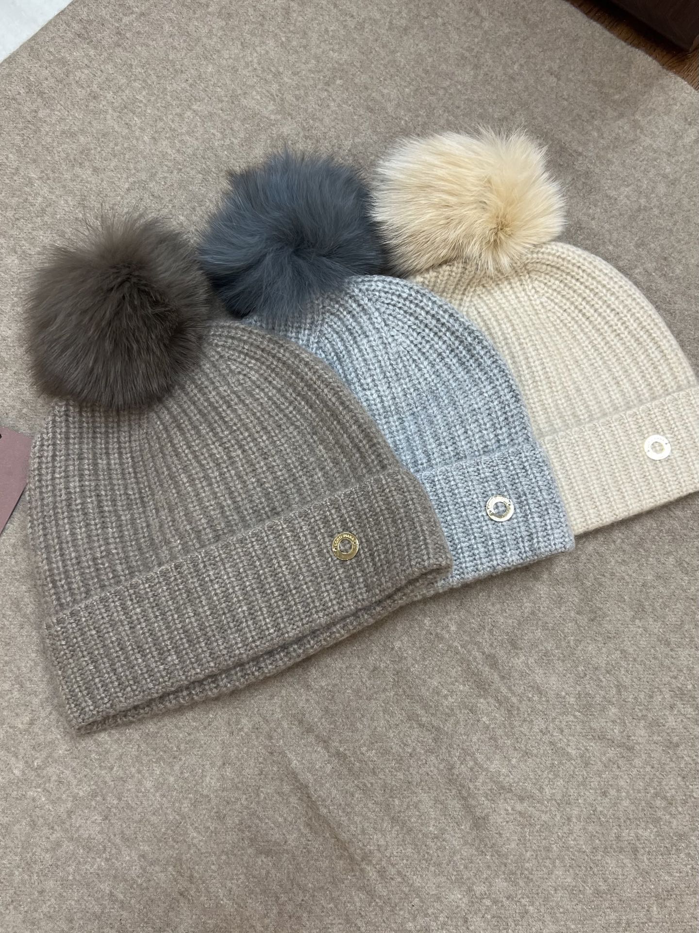 Cashmere Beanie Hat with Fur Pom Pom - Warm & Cozy Winter Hat 4 i1756445807688 9990 0 2