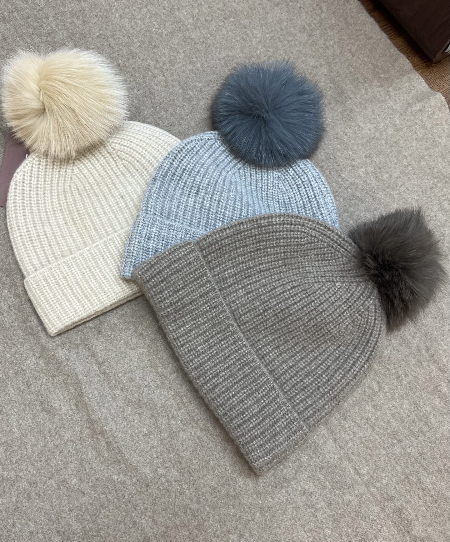 Cashmere Beanie Hat with Fur Pom Pom - Warm & Cozy Winter Hat 3 i1756445809061 9603 0 1