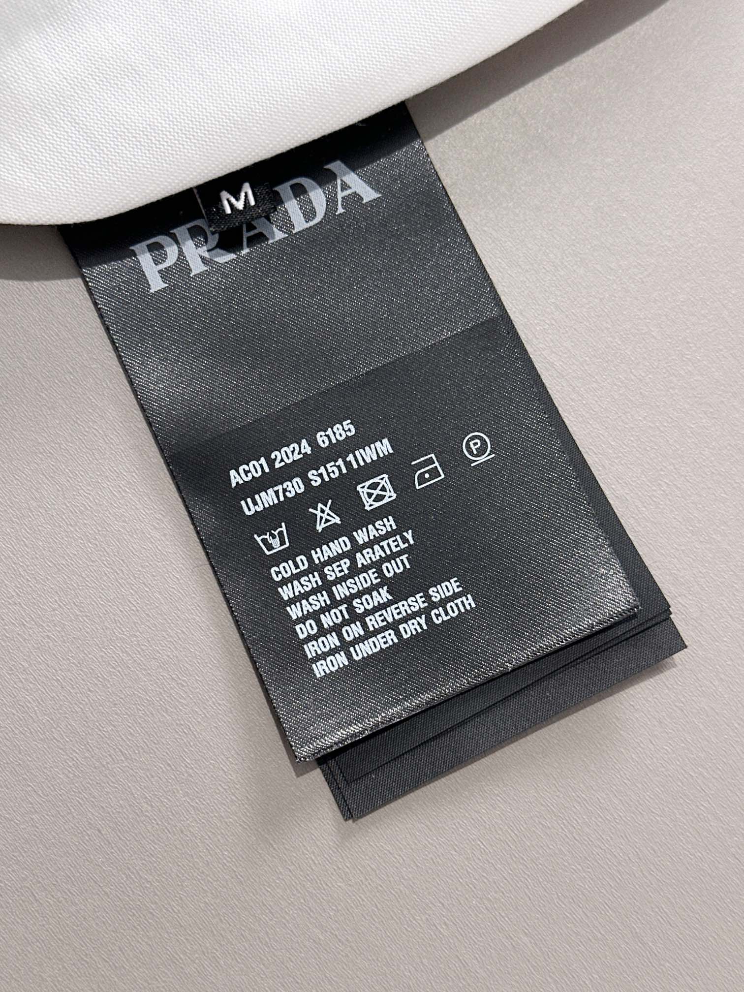  PRD🆕 25/ss春夏新款棉质圆领短袖T恤 胸前完美刺绣贴布工艺 顶级丝光棉面料定制 标准版型
黑 