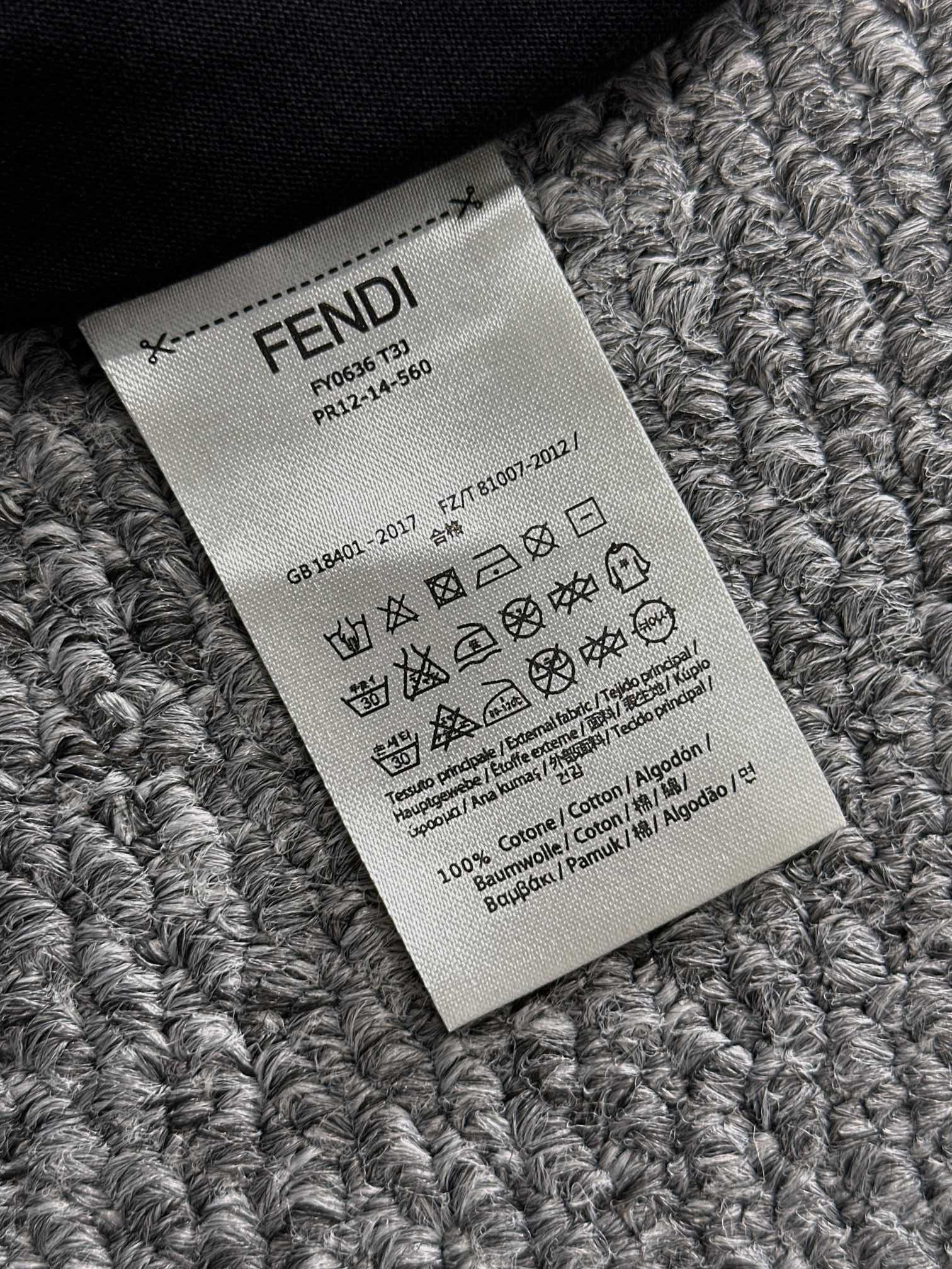  Fend*🆕 25/ss春夏新款棉质圆领短袖T恤 胸前经典小眼睛👀标识 顶级丝光棉面料定制 标准版型
