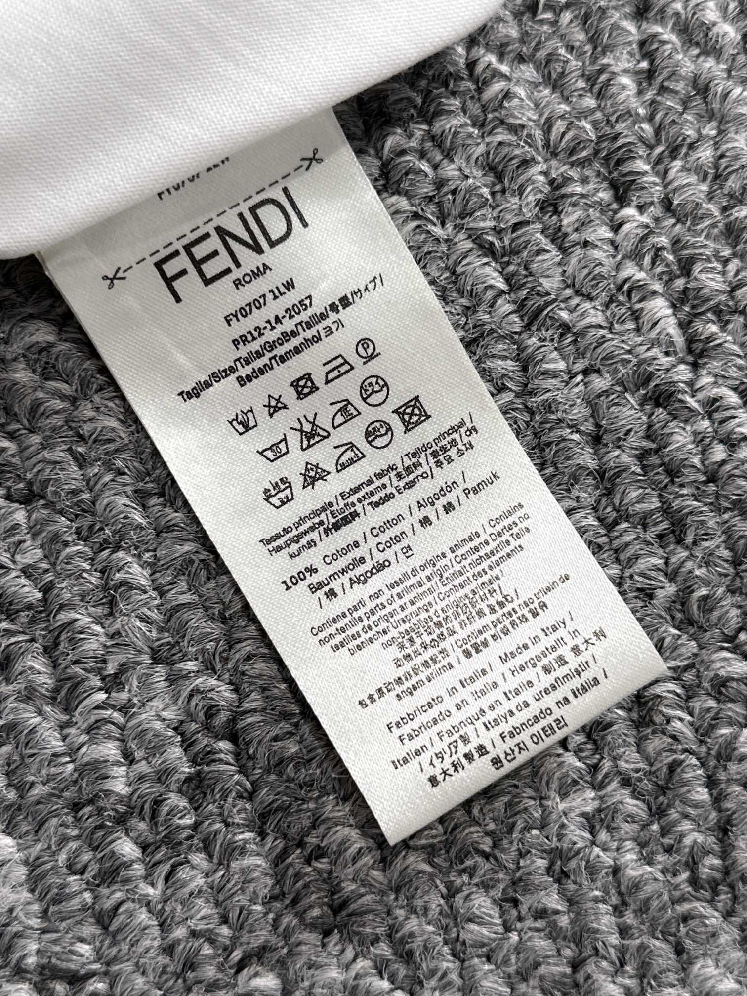  Fend*🆕 25/ss春夏新款棉质圆领短袖T恤 胸前经典小眼睛👀标识 顶级丝光棉面料定制 标准版型
