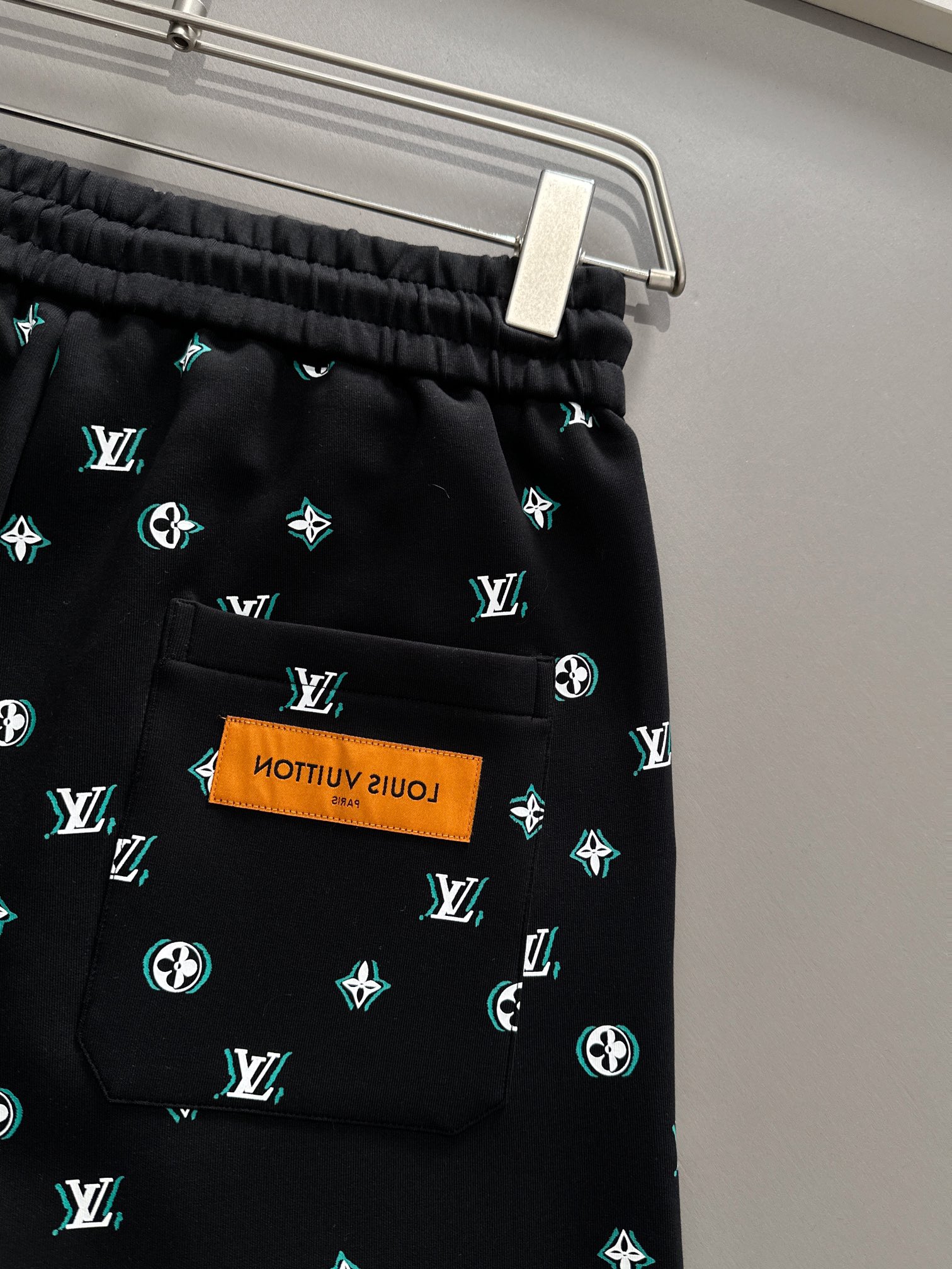 Louis Vuitton 25SS Space Cotton Layered Casual Shorts - Ultimate Comfort 6 i1716638960 3517 7