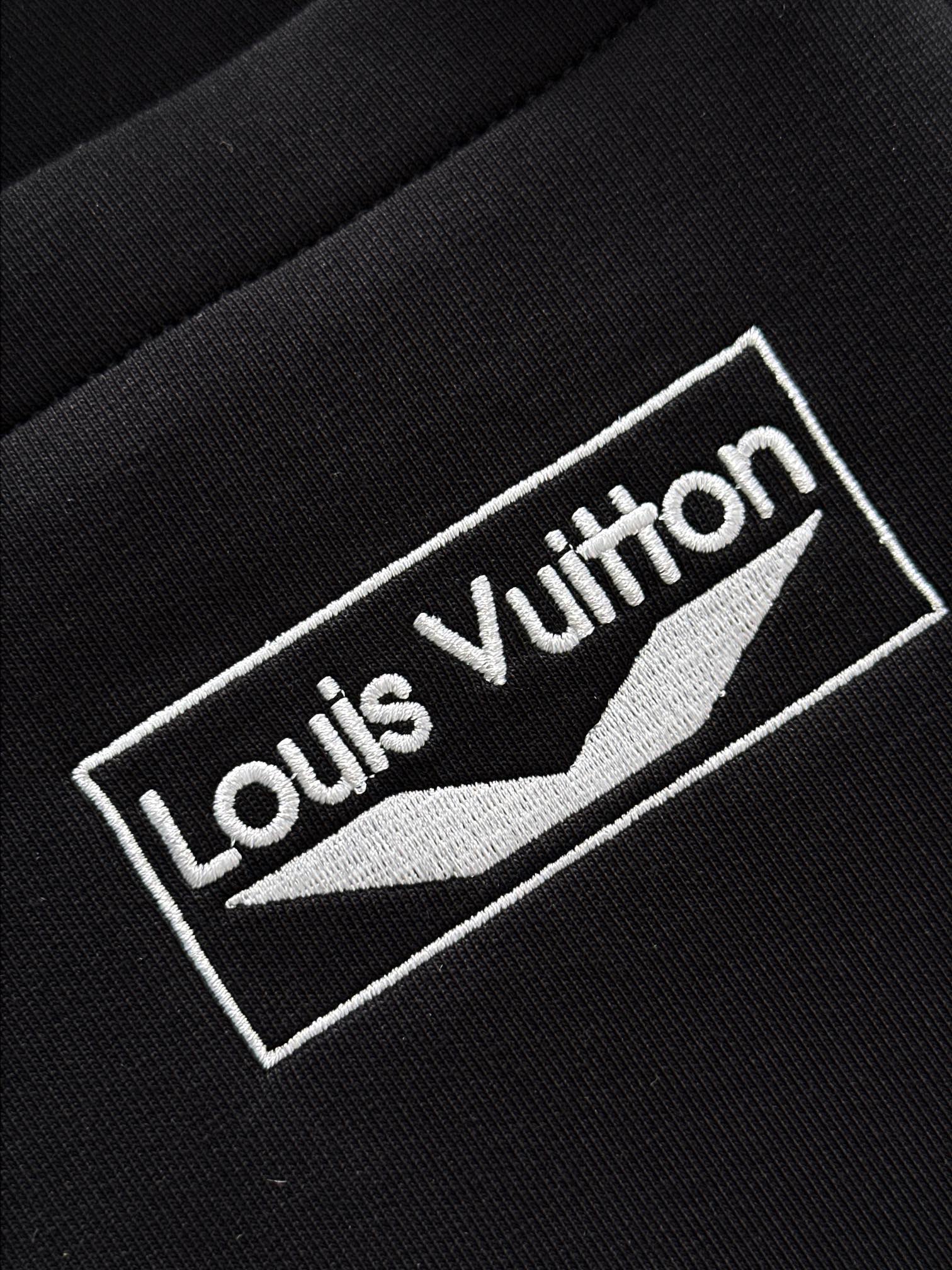 Louis Vuitton 25SS Casual Shorts - New Collection, Premium Cotton Blend 8 i1716646517 668 5
